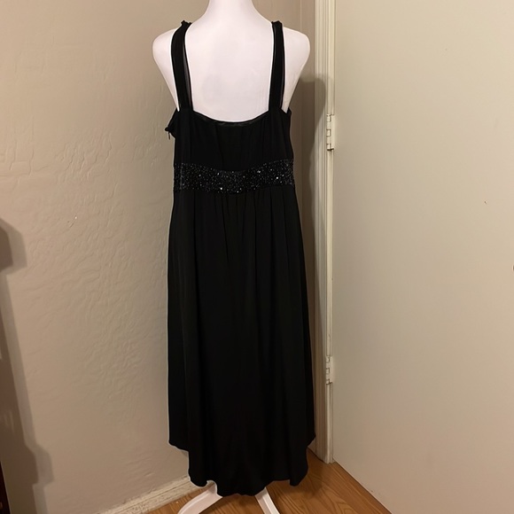 Maternity formal gown - Picture 4 of 6